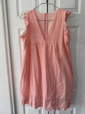 New Pink Eyelet V-Neck Sleeveless Dress/Romper, L